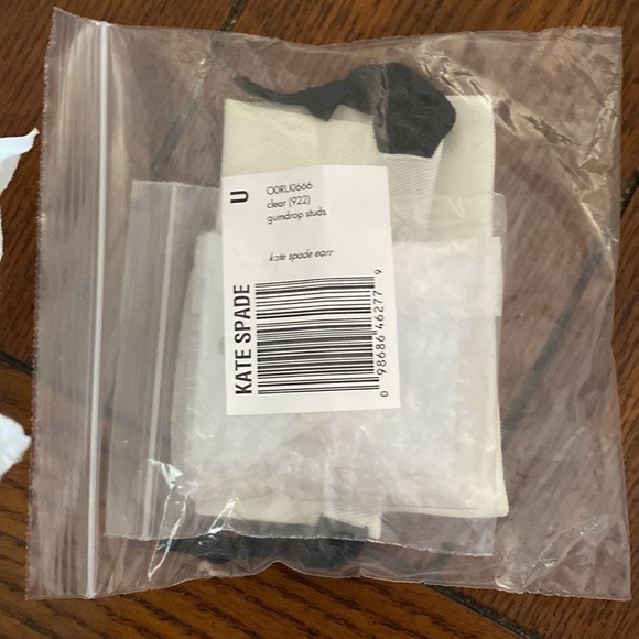 NWT KATE SPADE ♠️ CLEAR GUM DROP STUD EARRINGS - Picture 11 of 12